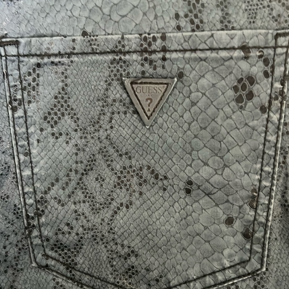 Guess Faux snakeskin pants - size 27